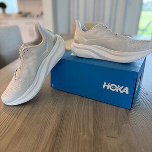 HOKA MARCH 6 RUNNING SHOES